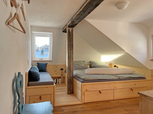 Haus-am-Bach-Todtnauberg_Ferienwohnung_Schlafen_Alkoven-2
