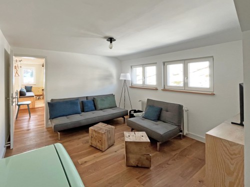 Haus-am-Bach-Todtnauberg_Ferienwohnung_Wohnen_Blick-Schlafzimmer