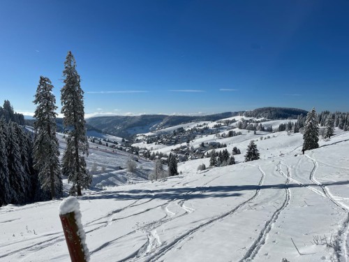 Haus-am-Bach_Winter_Ort